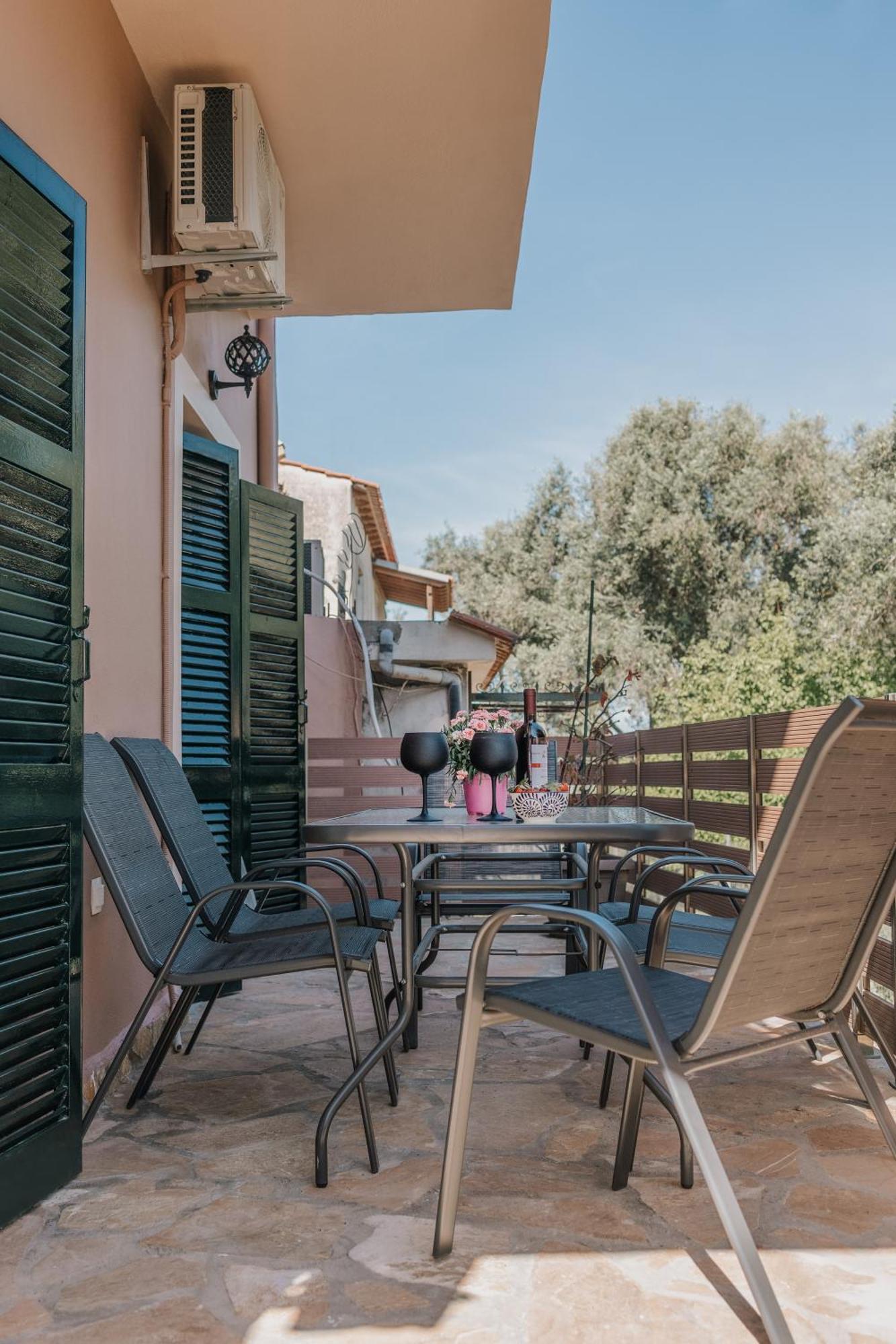 In An Olive Grove! Apartment *